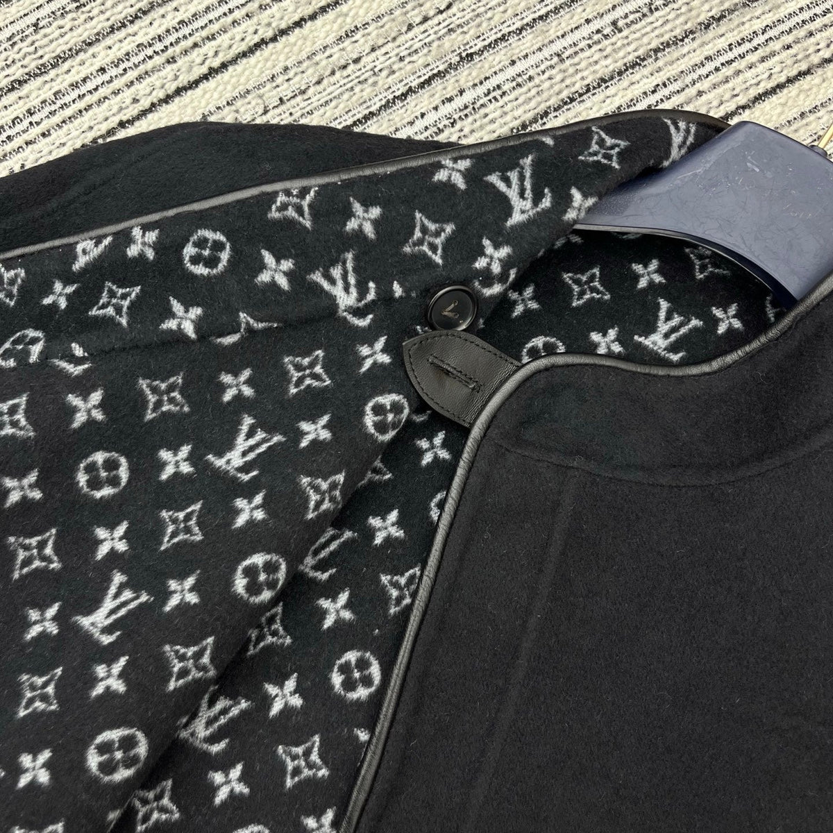 LV 25FW Double-Faced Wool Coat Jacket Lambskin Edge Black 311694