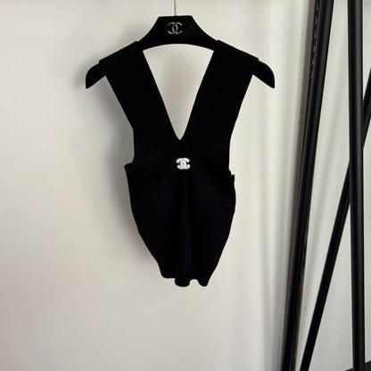 CC Patch Deep V-neck Knitted Camisole