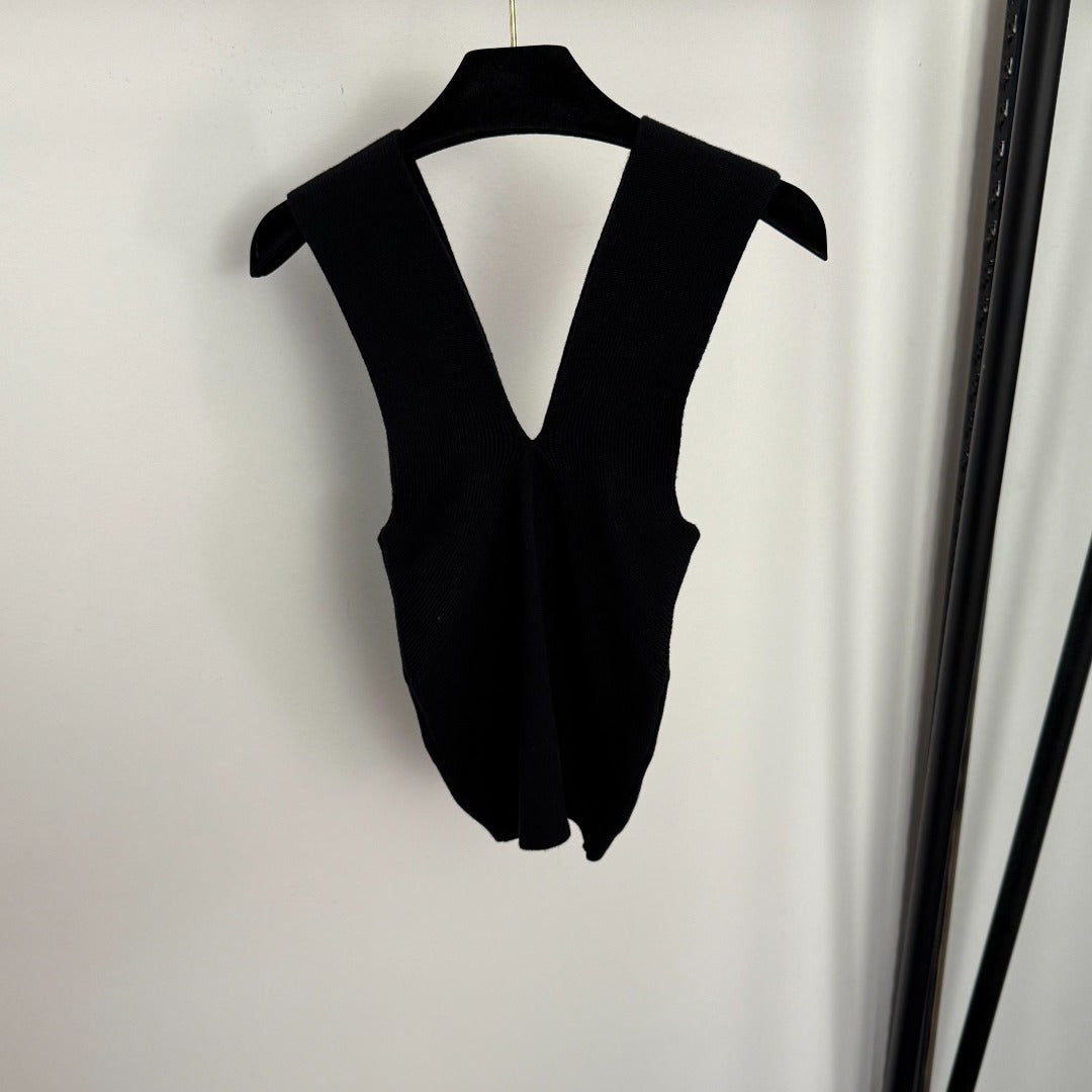 CC Patch Deep V-neck Knitted Camisole