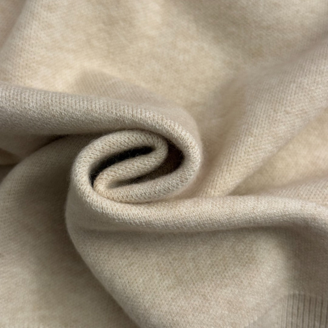 CC Bow Single-Breasted Round Neck Long-Sleeved Knit Cardigan