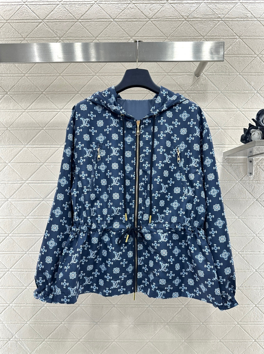 LV 26 Hooded Drawstring Windbreaker Jacket