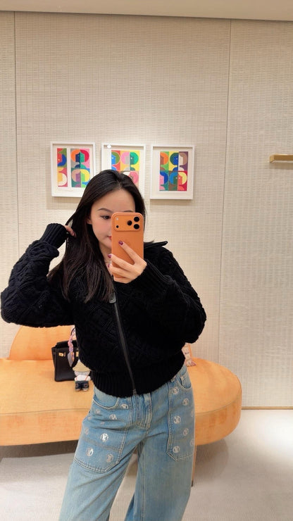 LV 25 Logo Pattern Collared Knit Cardigan