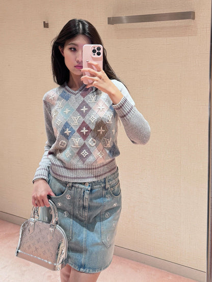 LV 25 V-Neck Embroidered Diamond Pattern Knit Cashmere Sweater