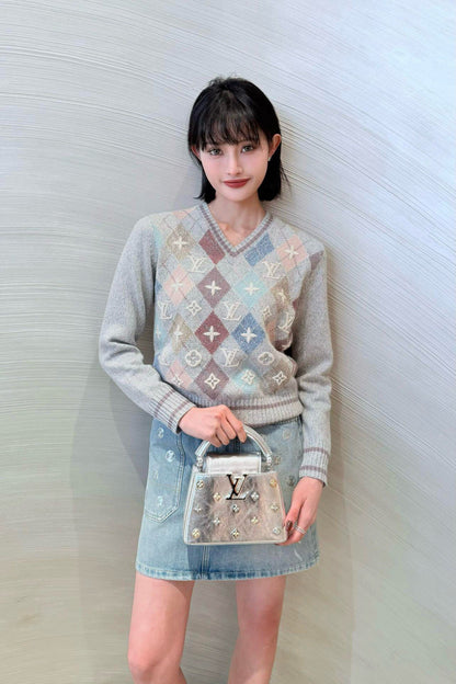 LV 25 V-Neck Embroidered Diamond Pattern Knit Cashmere Sweater
