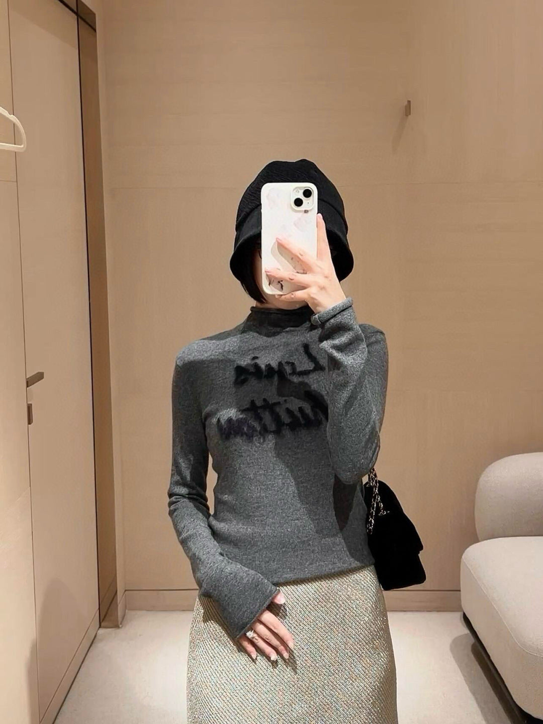 LV 25 Color-blocked Letter Embroidered Mock Neck Sweater