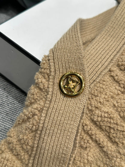 LV 26 Wool Knit Cardigan 800128