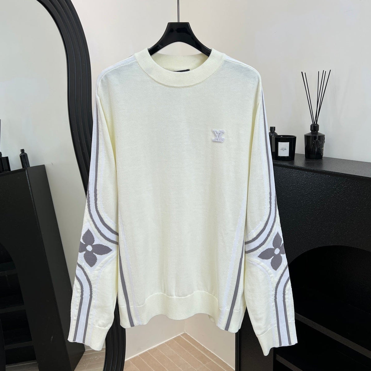 LV  Monogram Floral Knit Sweater 799868