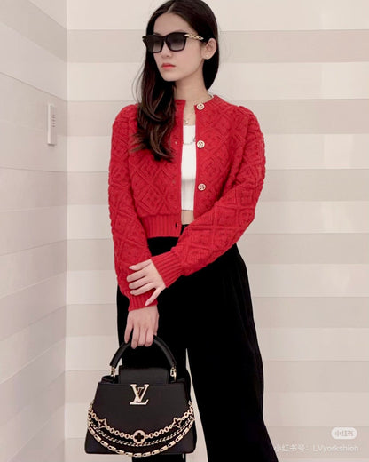 LV 26 Logo Pattern Gold Buckle Coat 799243