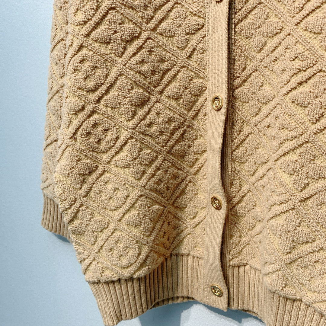 LV 25 Knitted V-neck Casual Cardigan