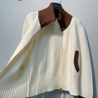 LV 25 New Knitted Stand Collar Patchwork Zipper Top