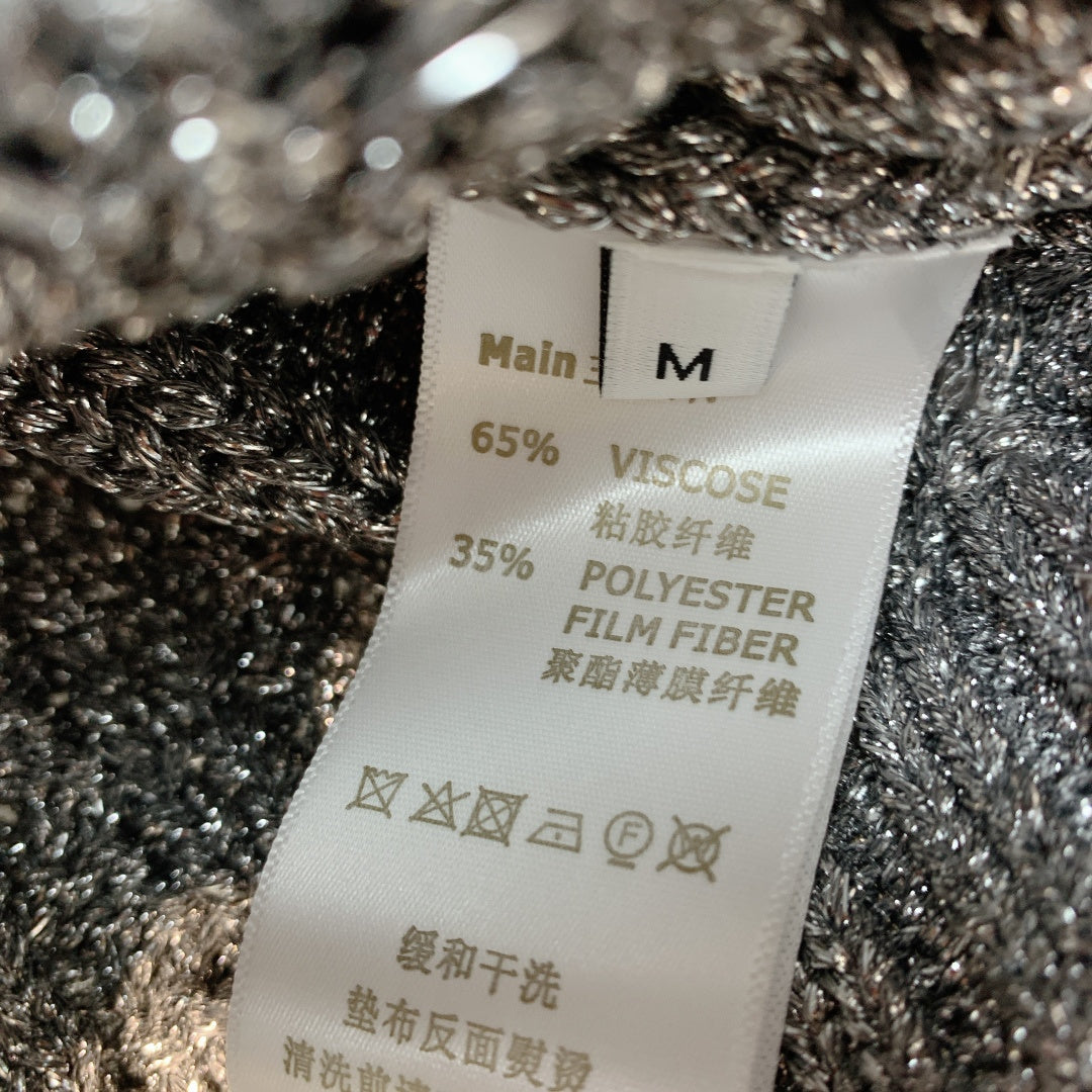 LV 25  Crochet V-Neck Trendy Button-Up Cardigan