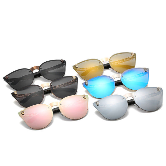 Gothic Stylish Sunglasses With Skull Design