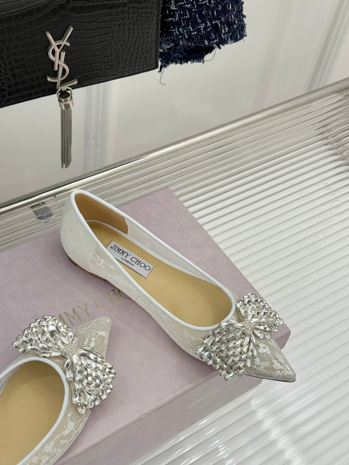 JC25WF Rhinestone Bow Pionted Toe Ballet Flat White Sheepskin 573534