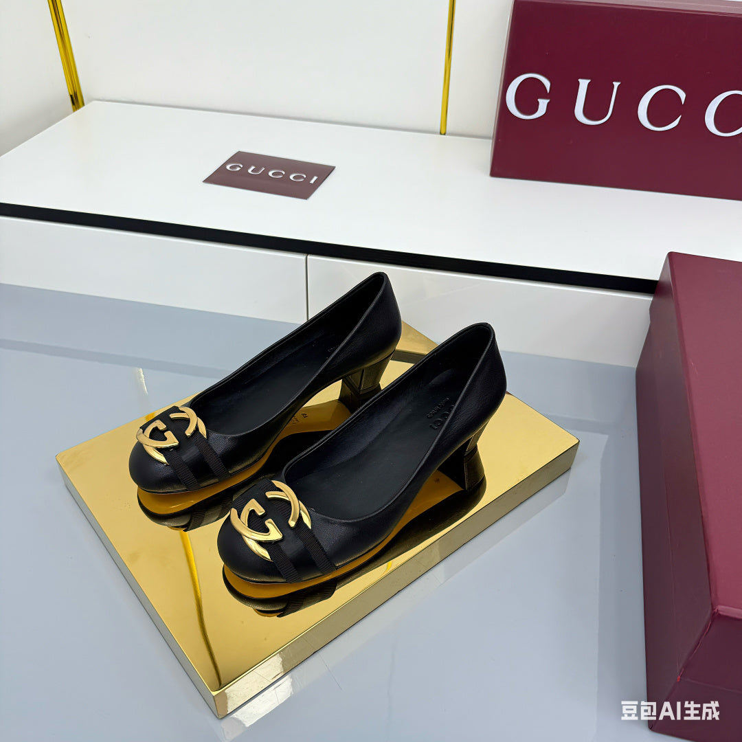 GG FW 25 Ballet Flat Black Calfskin 564715