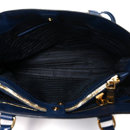 Saffiano Lux Medium Tote Bluette