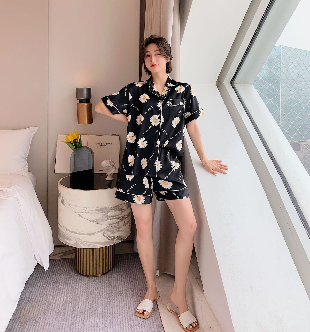 Summer New Daisy Pajamas Women'S Fashion Short-Sleeved Ice Silk Home Suit.