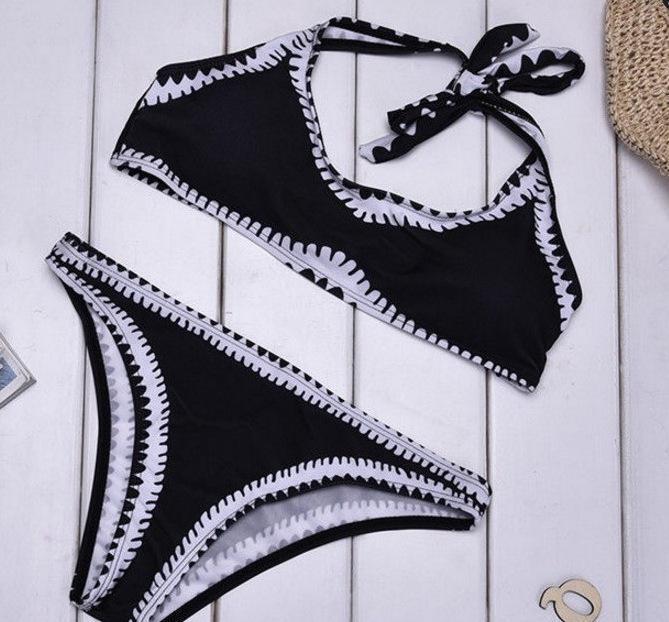 Split-Joint Halterneck Two-Pieces Beach Bikini Swimwear