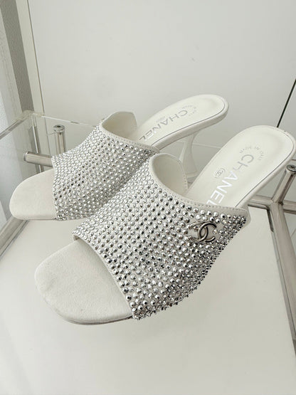 CC 26 Sandal 90 White Rhinstone Deer Hide 597377