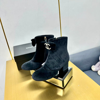 CC Bow-Adorned Rhinestone Boots Black Velvet 564597