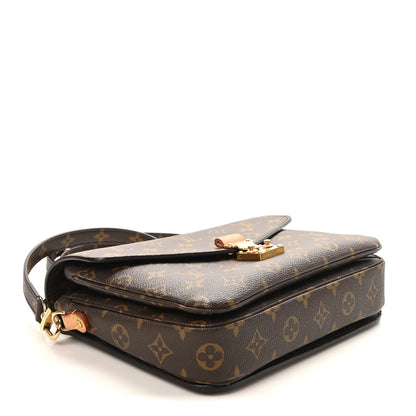 Monogram Pochette Metis