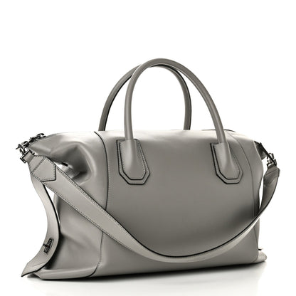 Soft Calfskin Medium Soft Antigona Pearl Grey