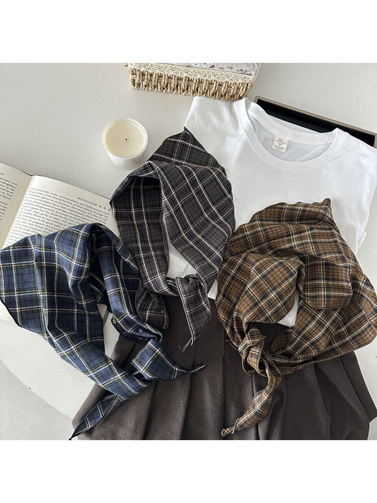 Scarvii - Retro Plaid Triangle Scarf