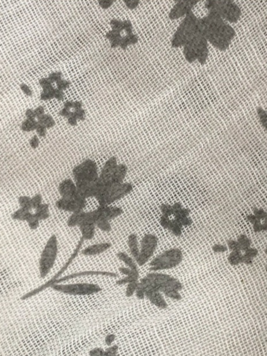Scarvii - Triangular Headscarf with Small Floral Patterns