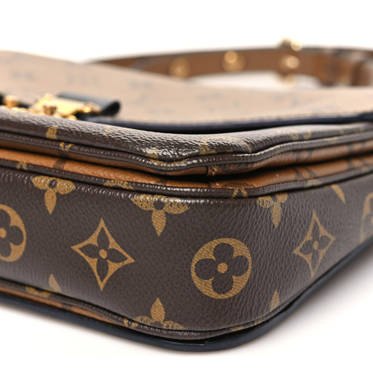 Reverse Monogram Pochette Metis