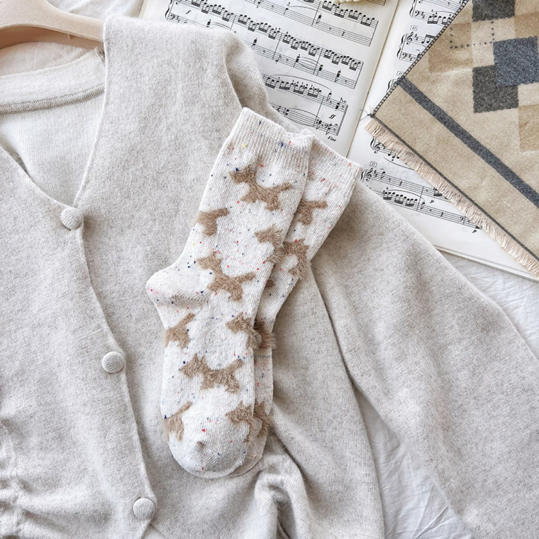 Rufia - Gray and White Dog Pattern Thick Warm Socks