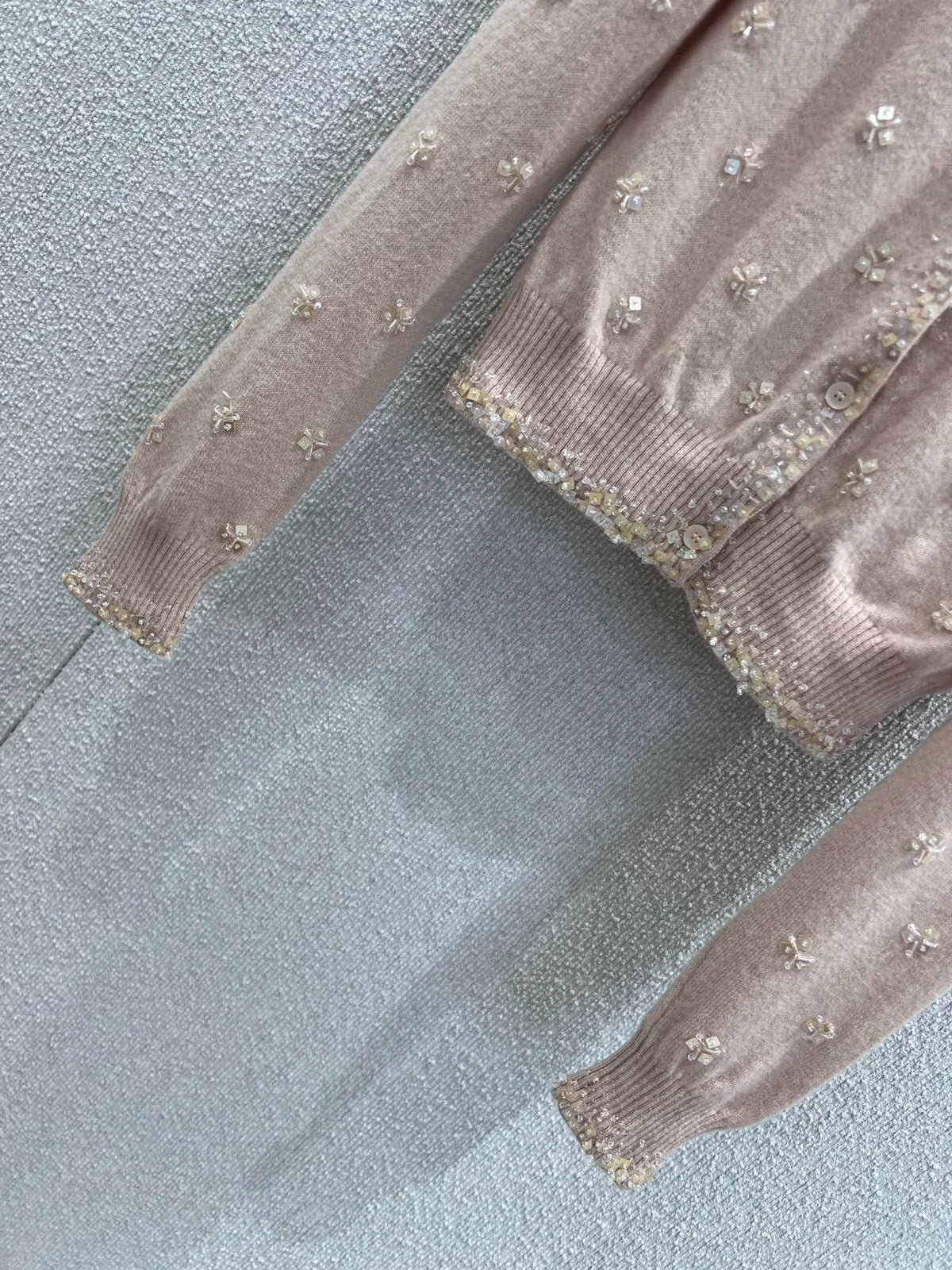 MIUMIU CARDIGAN STYLE 806