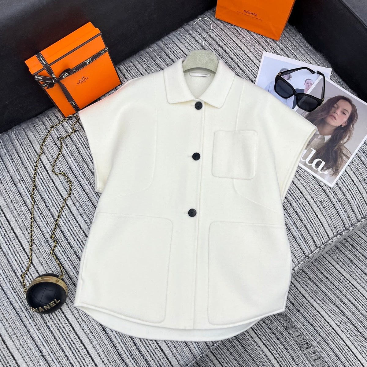 HM mid-length double-faced cashmere lapel white vest