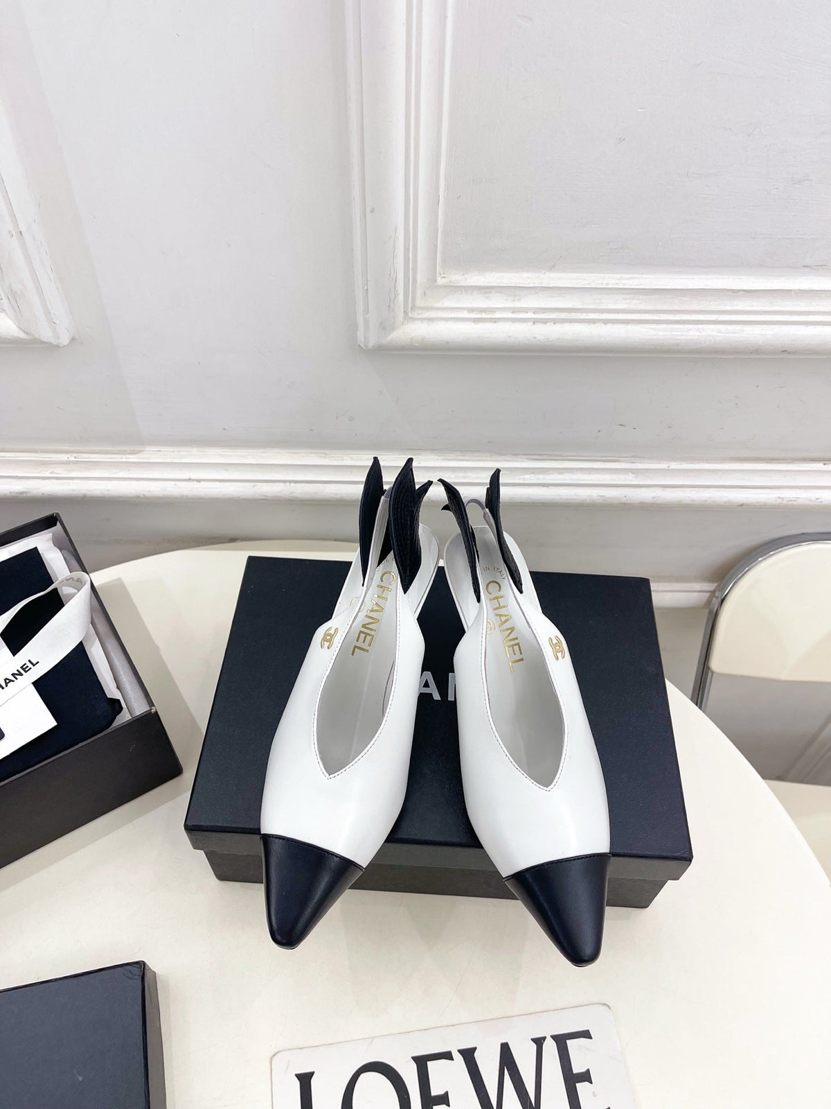 CC 26 SS Open-Back Sandals 7.5cm White Black Calfskin 586932