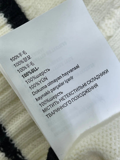 MIUMIU CARDIGAN STYLE 812