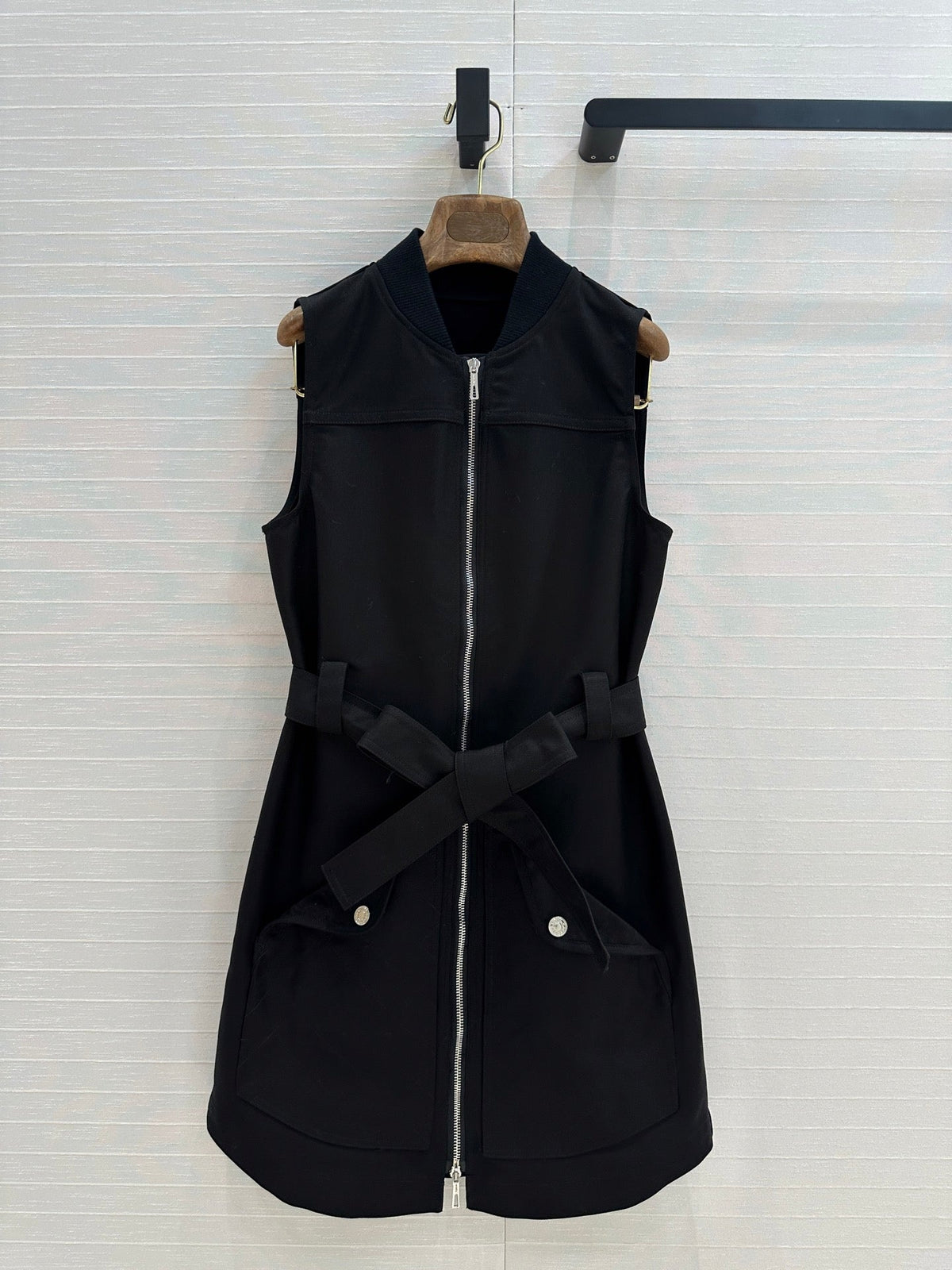 HM Majia Zipped Sleeveless Dress in Black Cotton