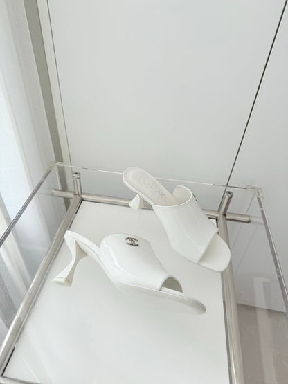 Chanel 26 Sandal 90 White in Lambskin 597365
