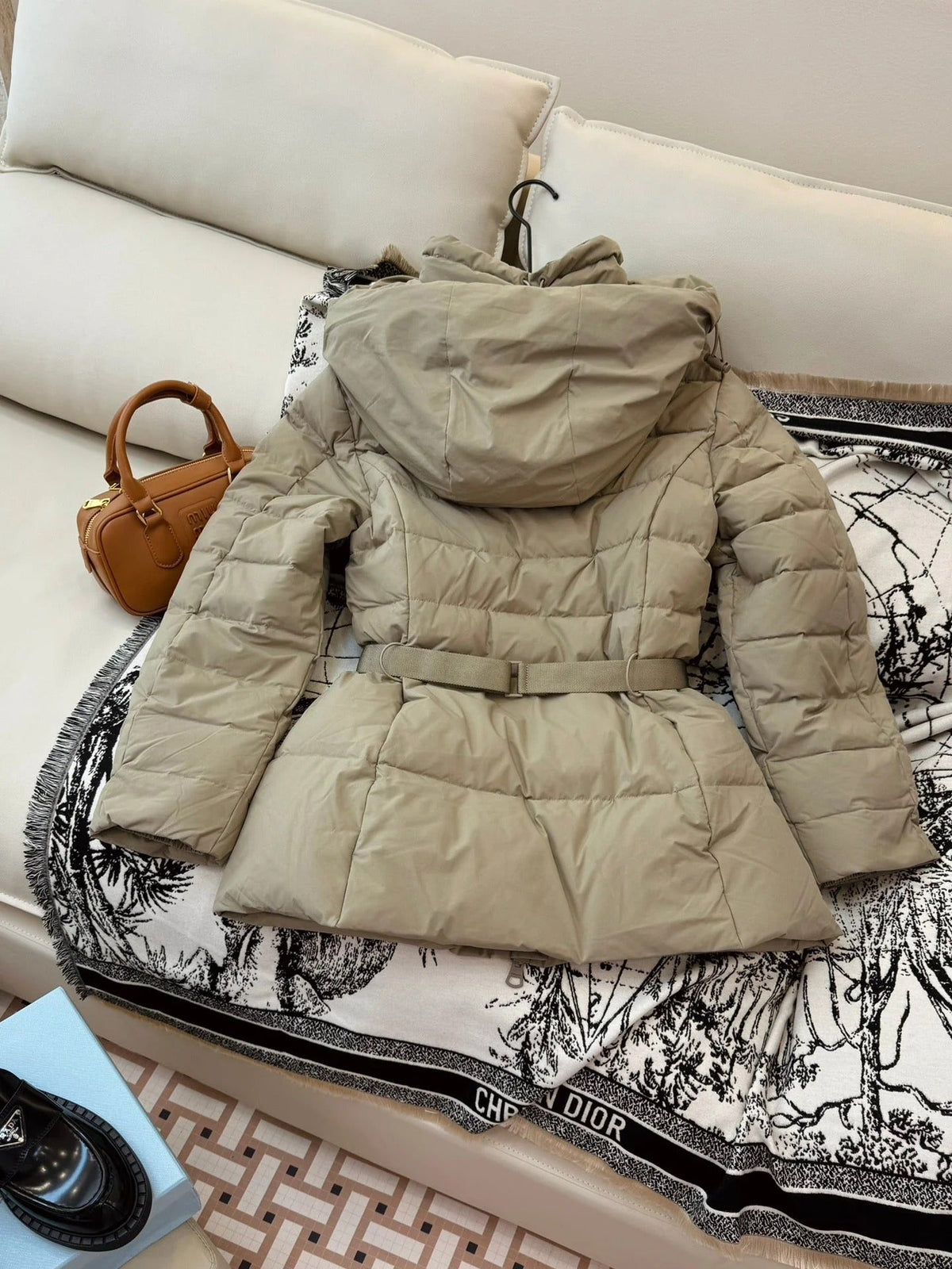 BURBERRY 25S MID-LENGTH DOWN COAT 170