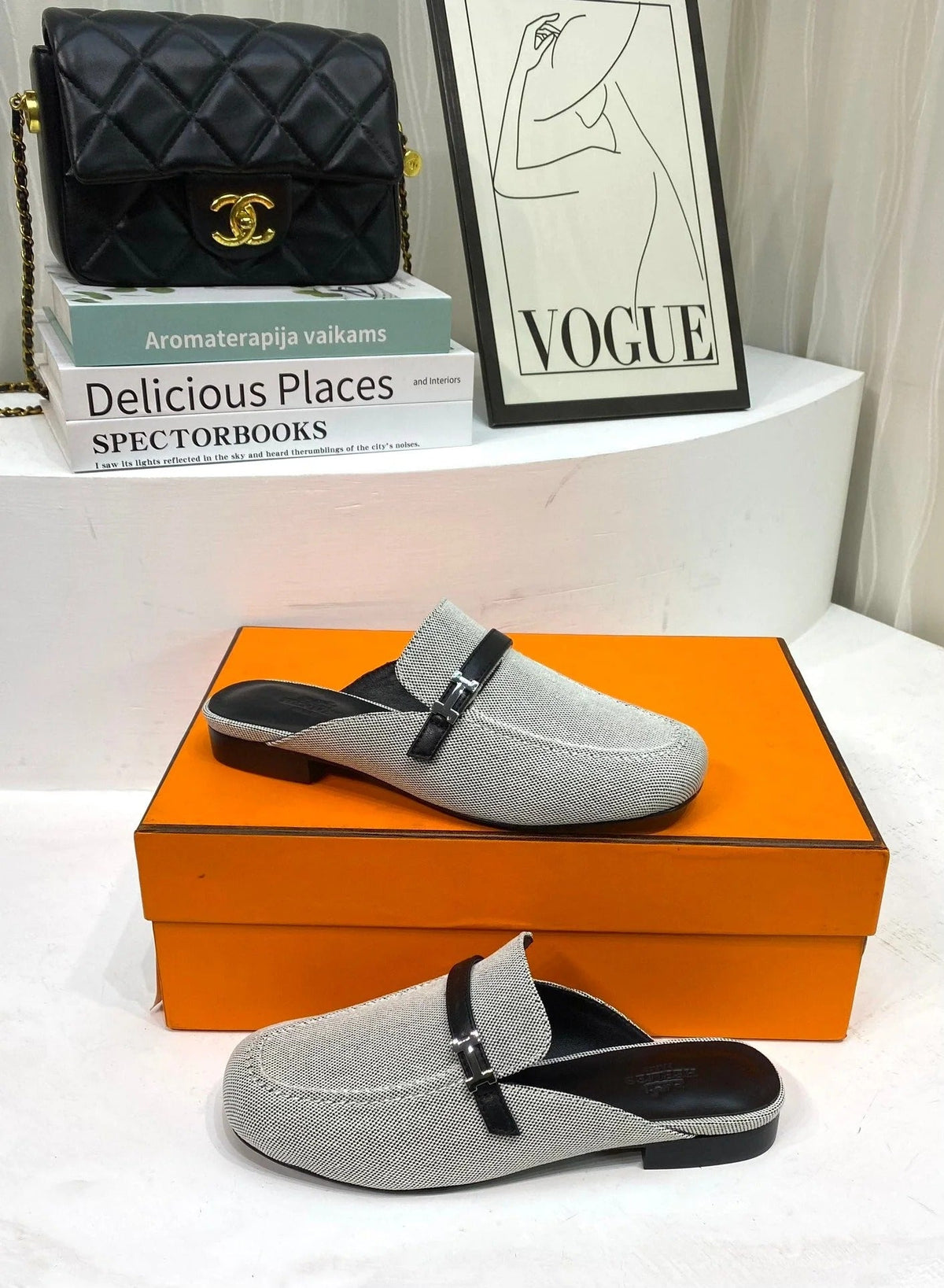 IENA MULE GRAY CANVAS AND BLACK CALFSKIN