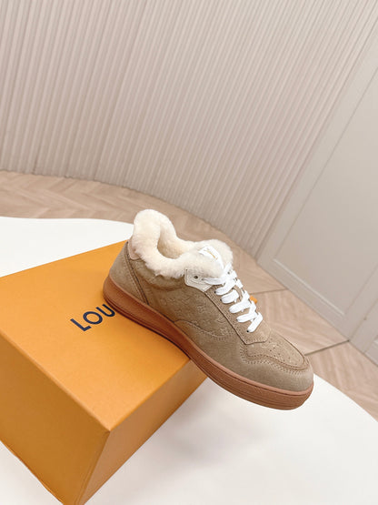 LV Stadium Sneaker White Brown Suede Wool 595425