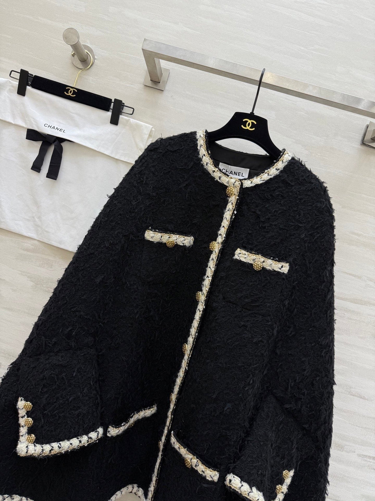 CC FW 25/26 Cape Black White Tweed 343347