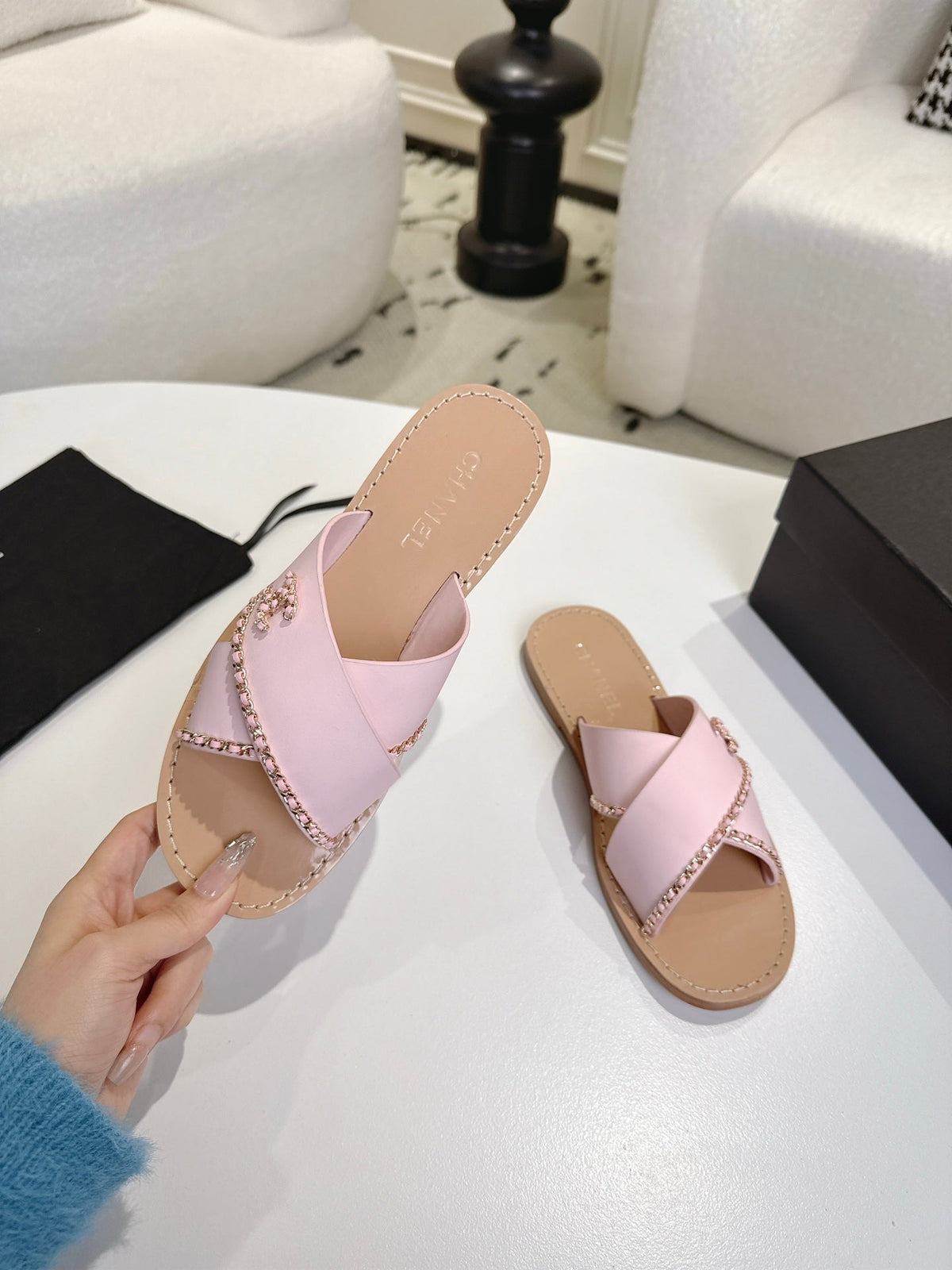 CC Cruise 2025/26 Mules Pink Light Beige Calfskin 570314