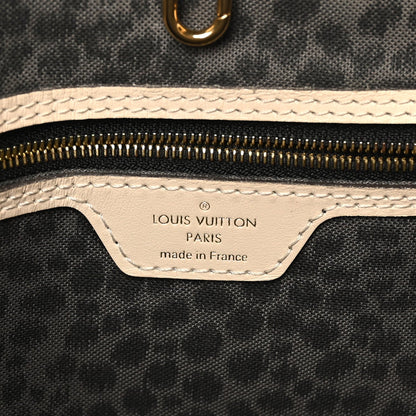 Monogram Giant Wild at Heart Neverfull MM Creme