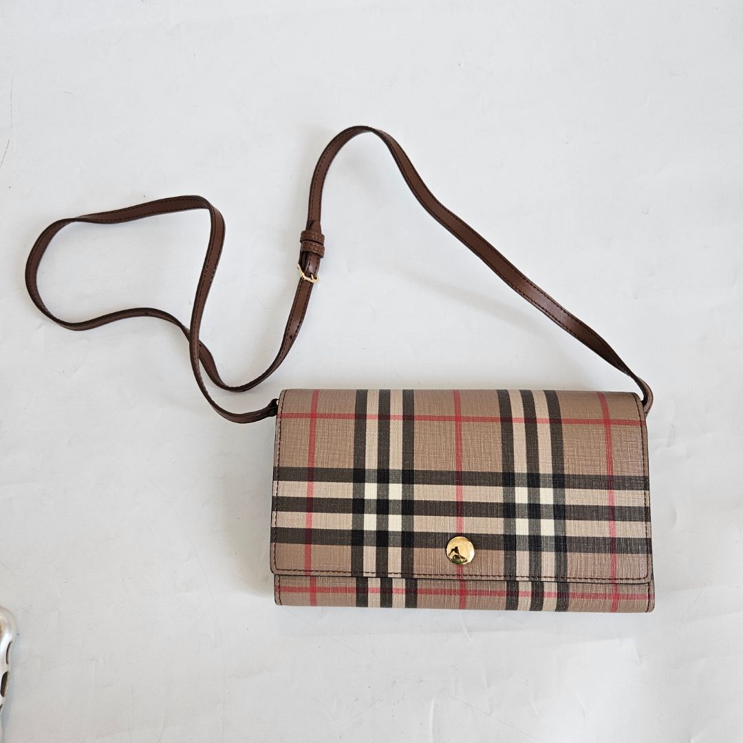 Burberry Hannah Wallet On Strap Vintage Check