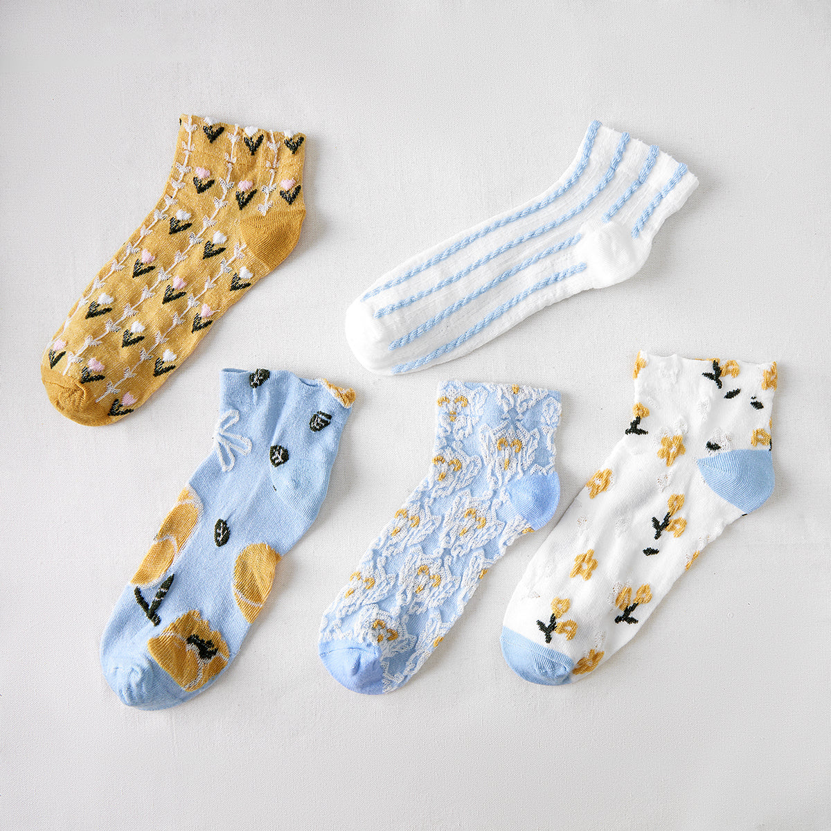 Rufia - Vintage Floral Blue and Yellow Low-Cut Socks