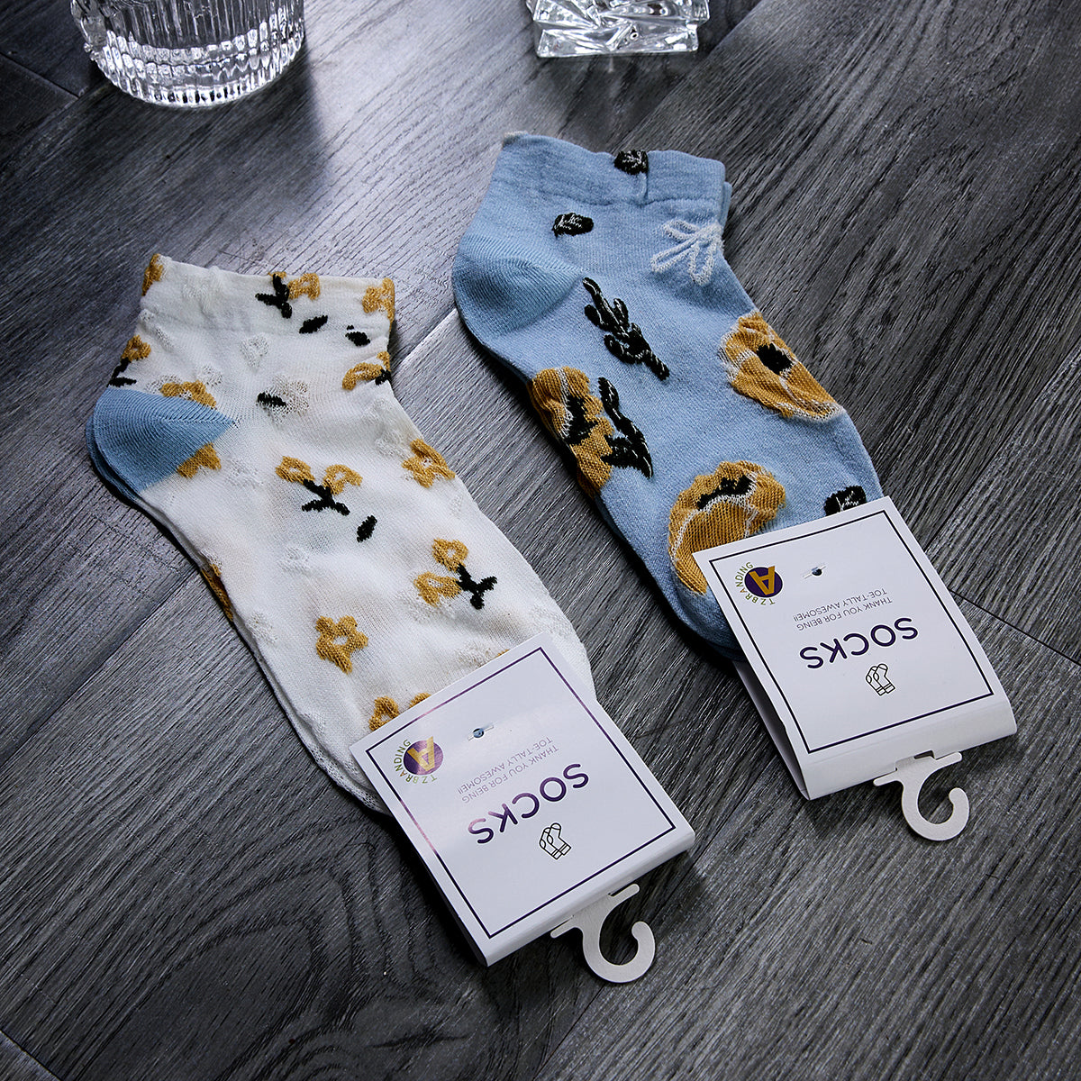 Rufia - Vintage Floral Blue and Yellow Low-Cut Socks