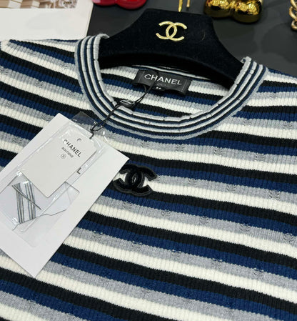 Chanel 25 T- Shirt Multicolor Wool with Tencel 229625