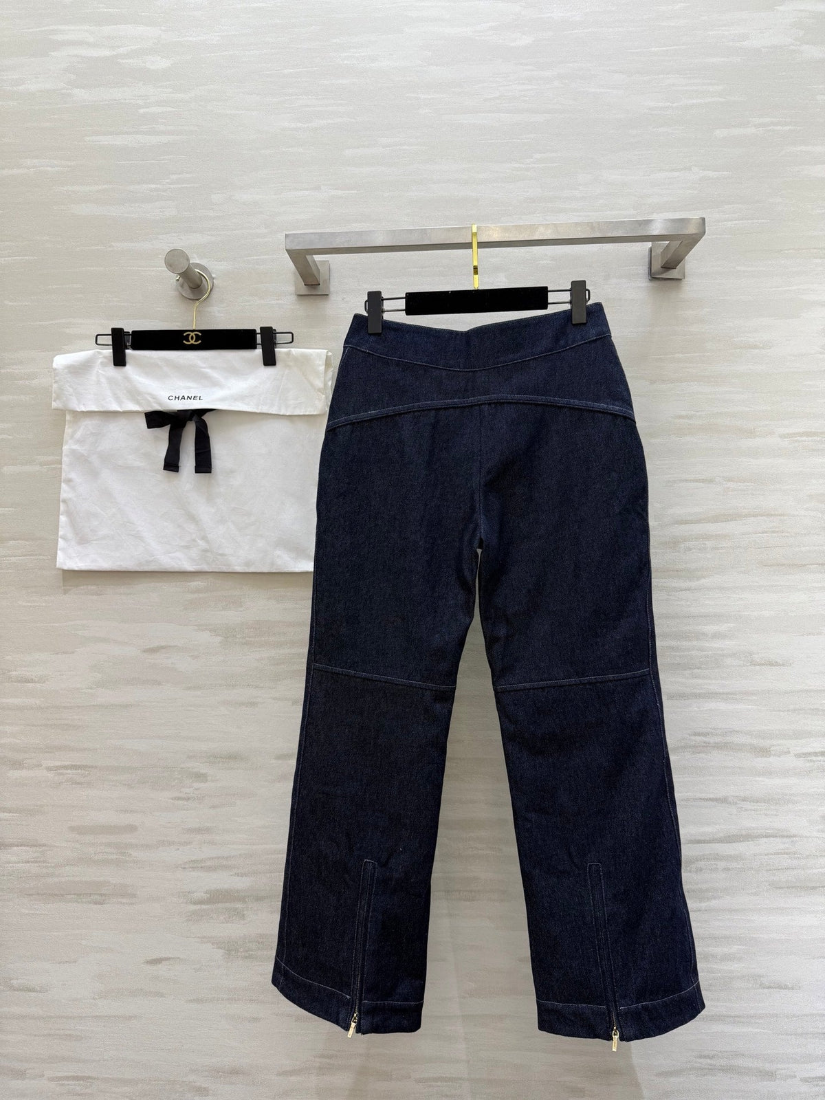 Chanel Straight Leg Jeans 800653