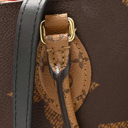 Reverse Monogram Giant Onthego MM