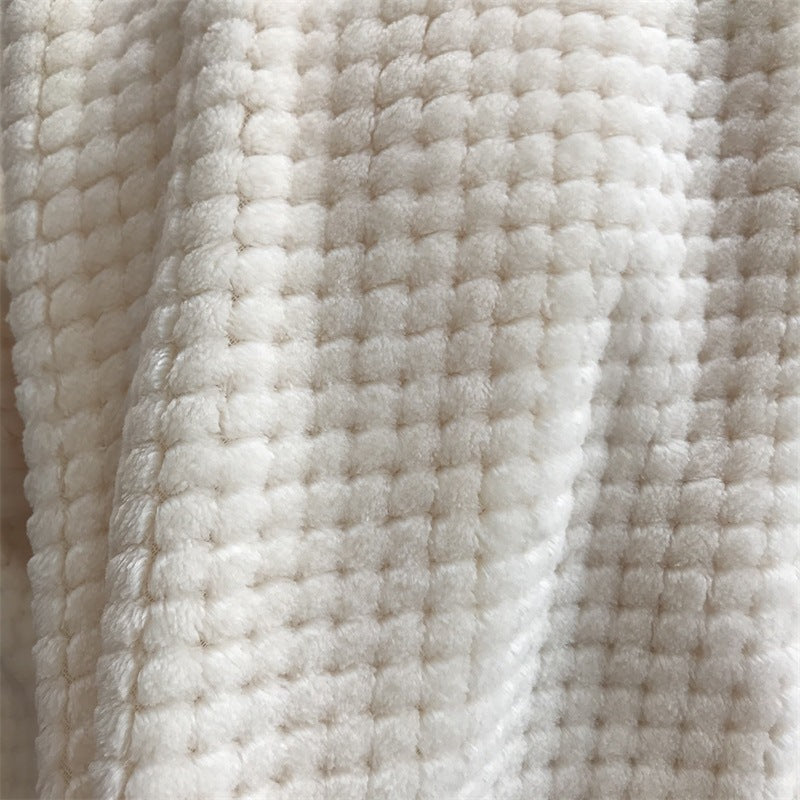 Soft Thickened Pineapple Grid Coral Fleece Blanket