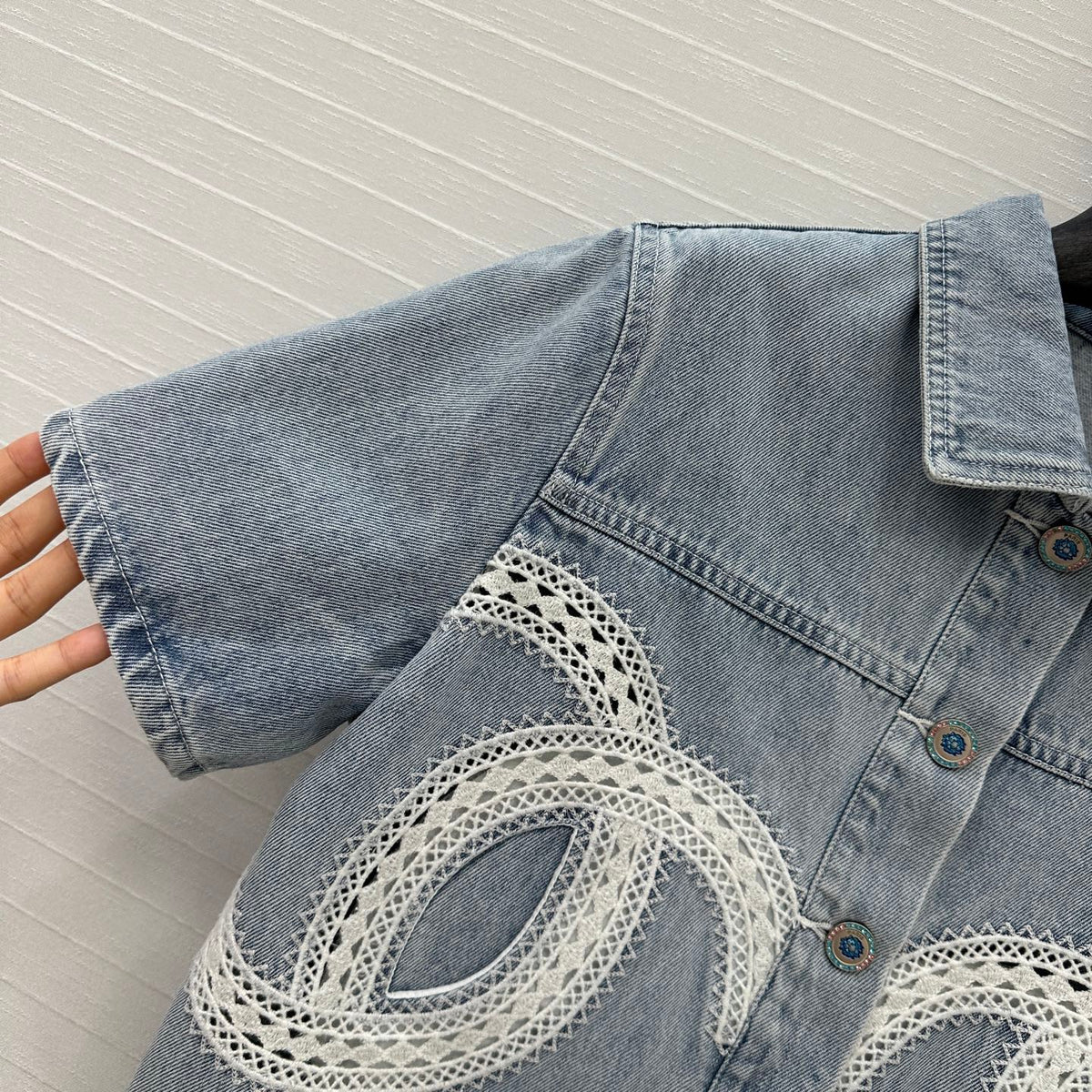 CC 25 Round Neck Short-sleeved Jacket Light Blue Denim Cotton