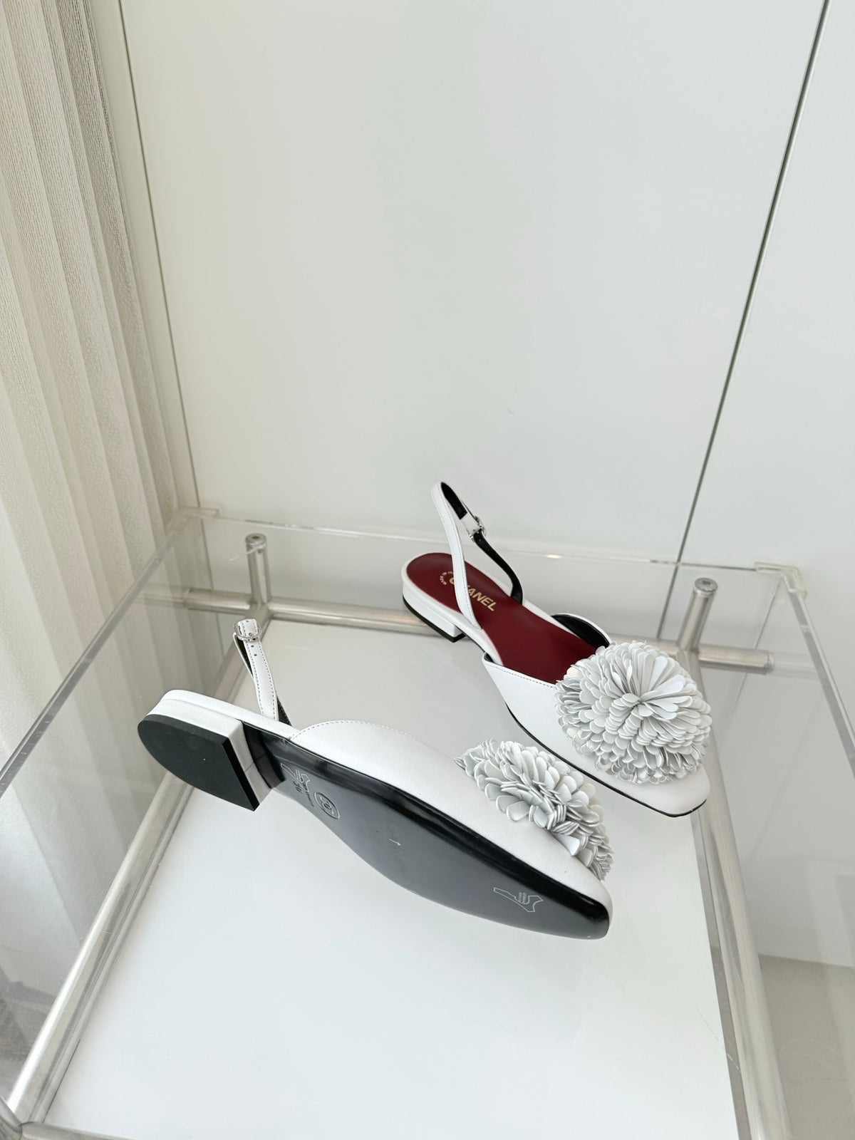 CC 26 Flower-shaped Sandal White Lambskin 597408